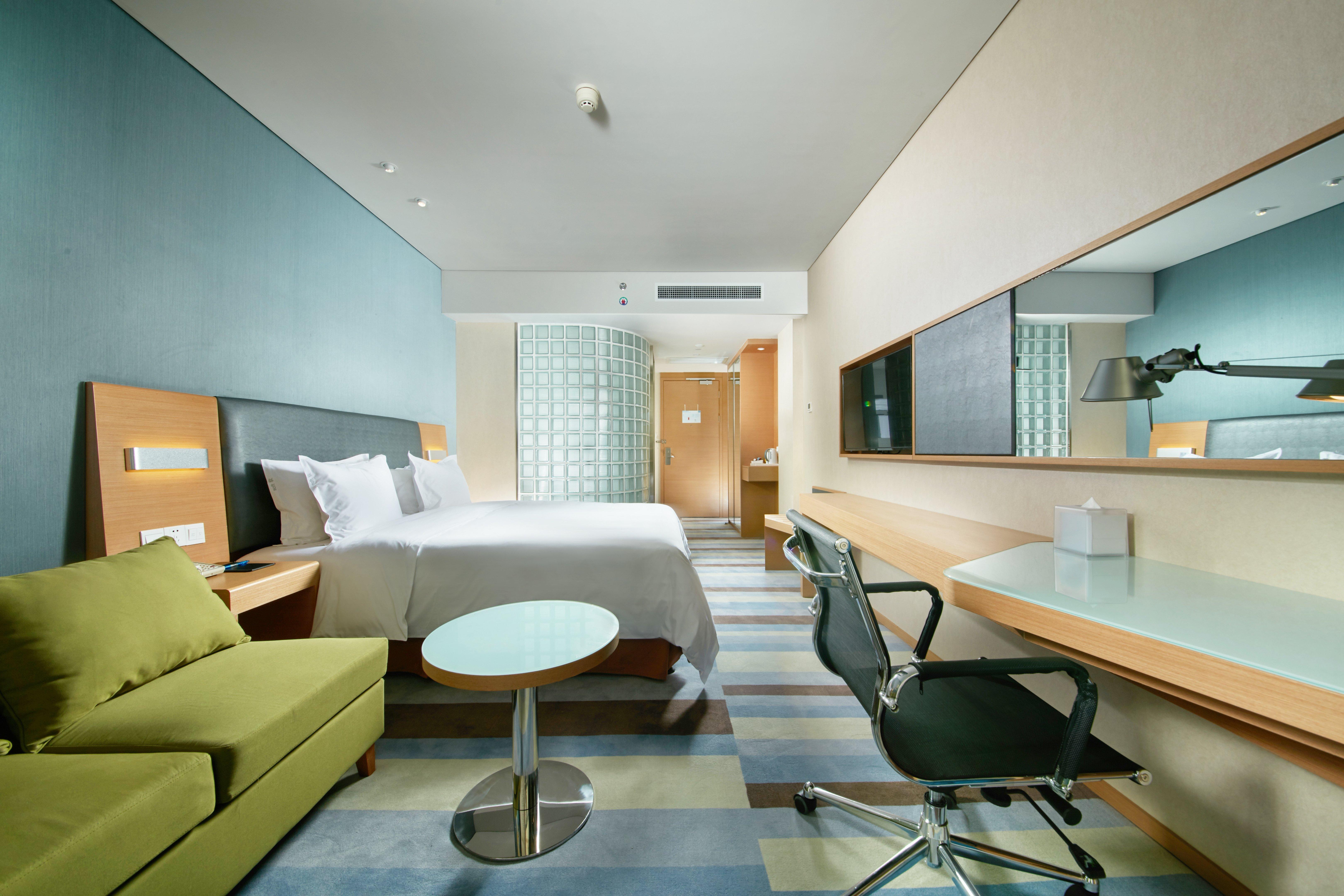 Holiday Inn Express Leshan City Square By Ihg High Speed Rail And Leshan Giant Buddha Exteriör bild