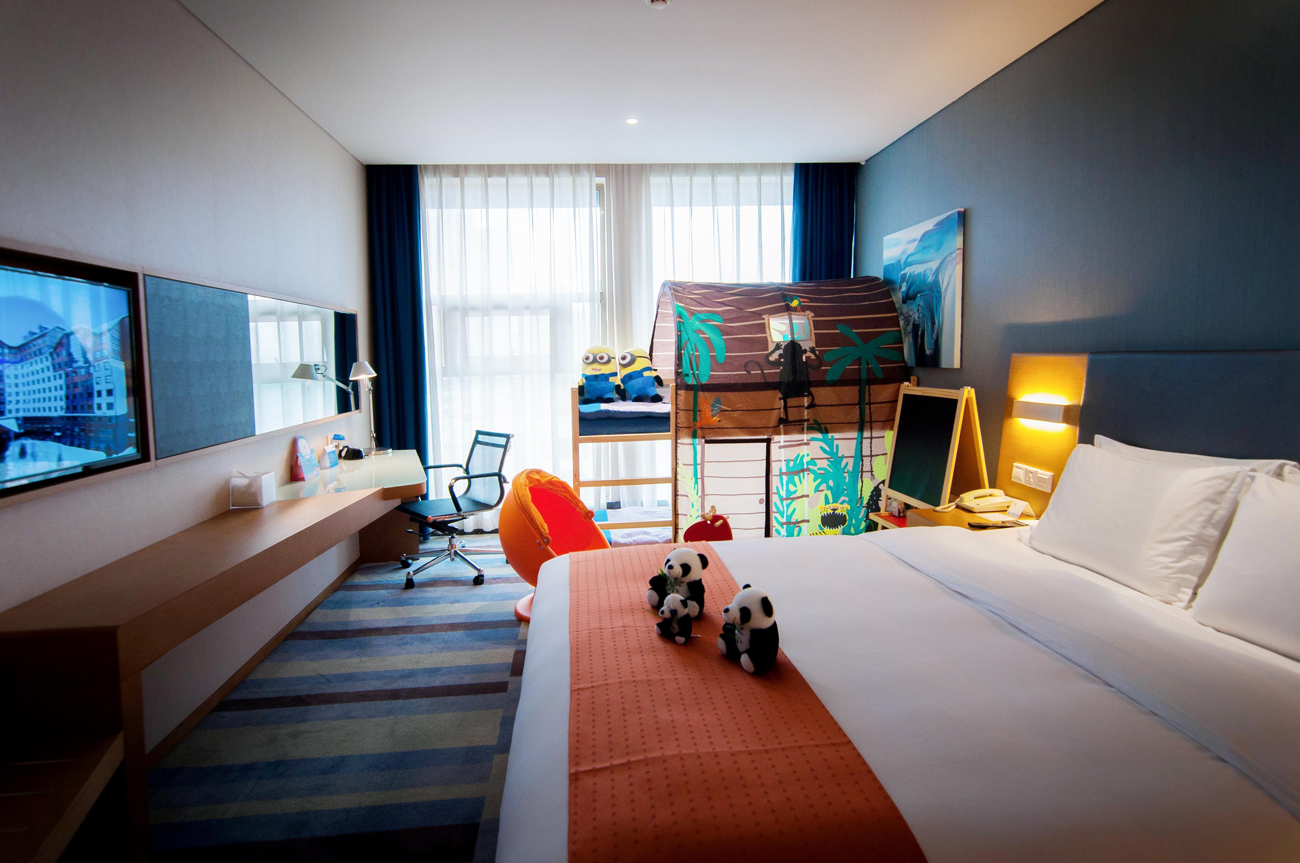 Holiday Inn Express Leshan City Square By Ihg High Speed Rail And Leshan Giant Buddha Exteriör bild