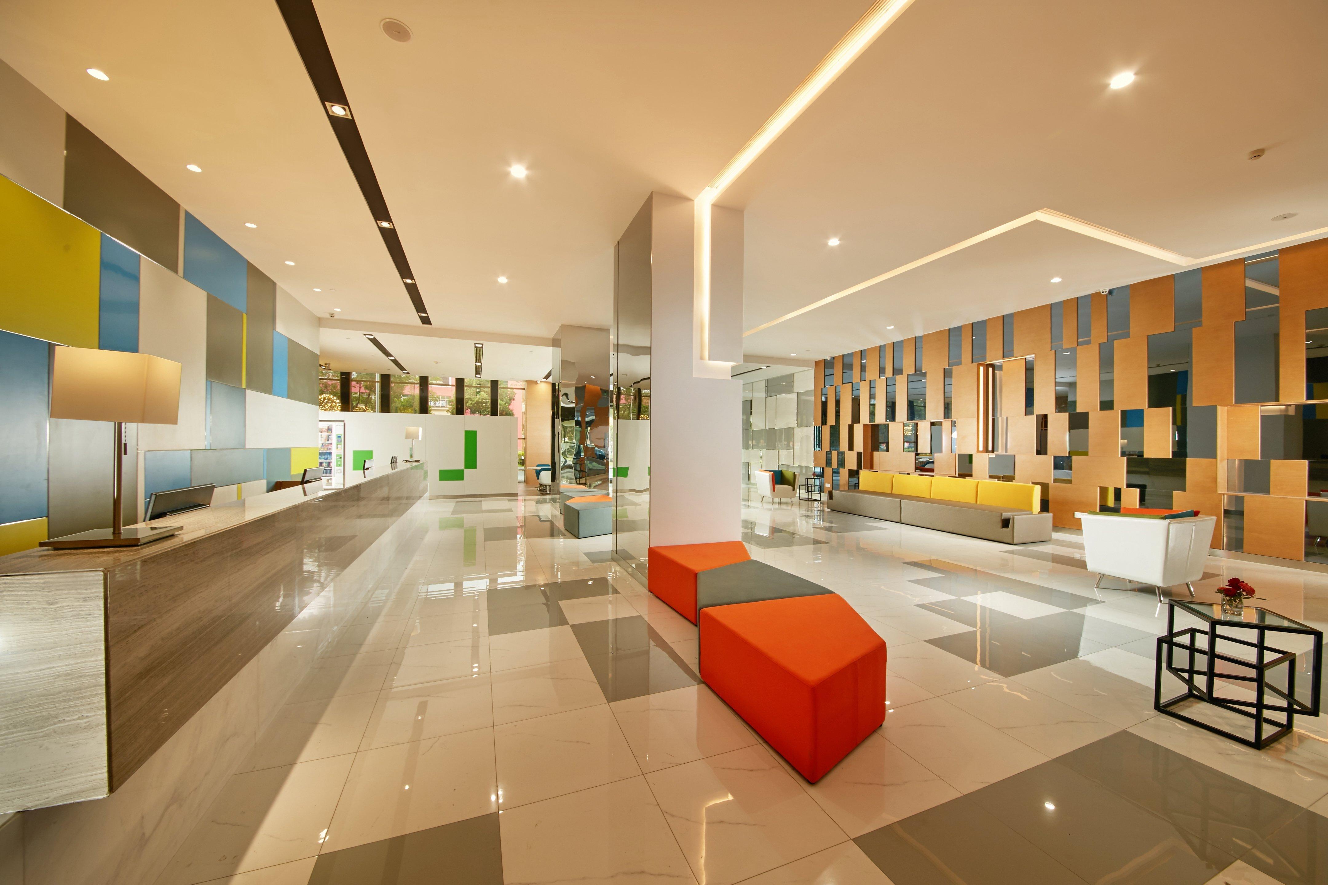 Holiday Inn Express Leshan City Square By Ihg High Speed Rail And Leshan Giant Buddha Exteriör bild