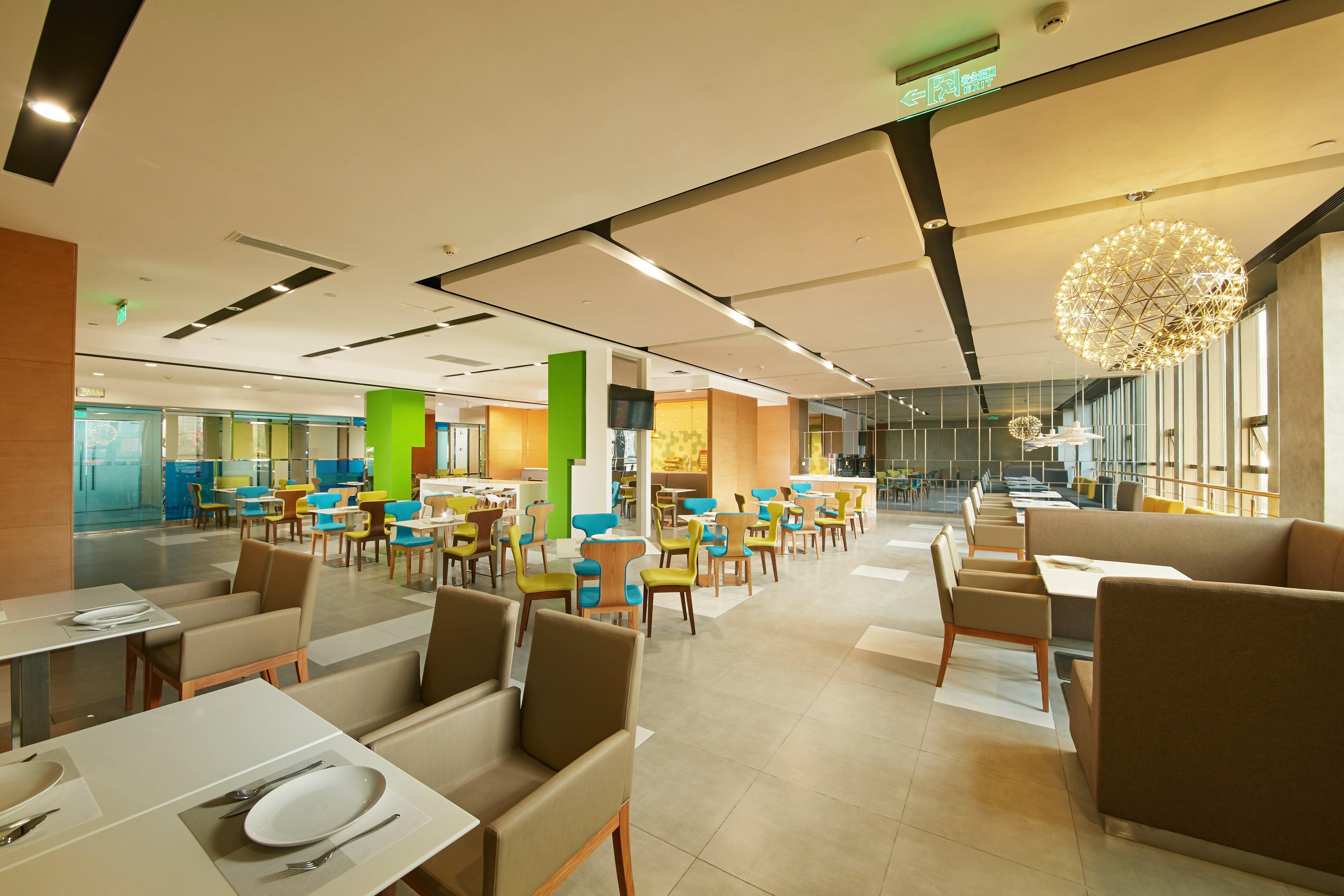 Holiday Inn Express Leshan City Square By Ihg High Speed Rail And Leshan Giant Buddha Exteriör bild