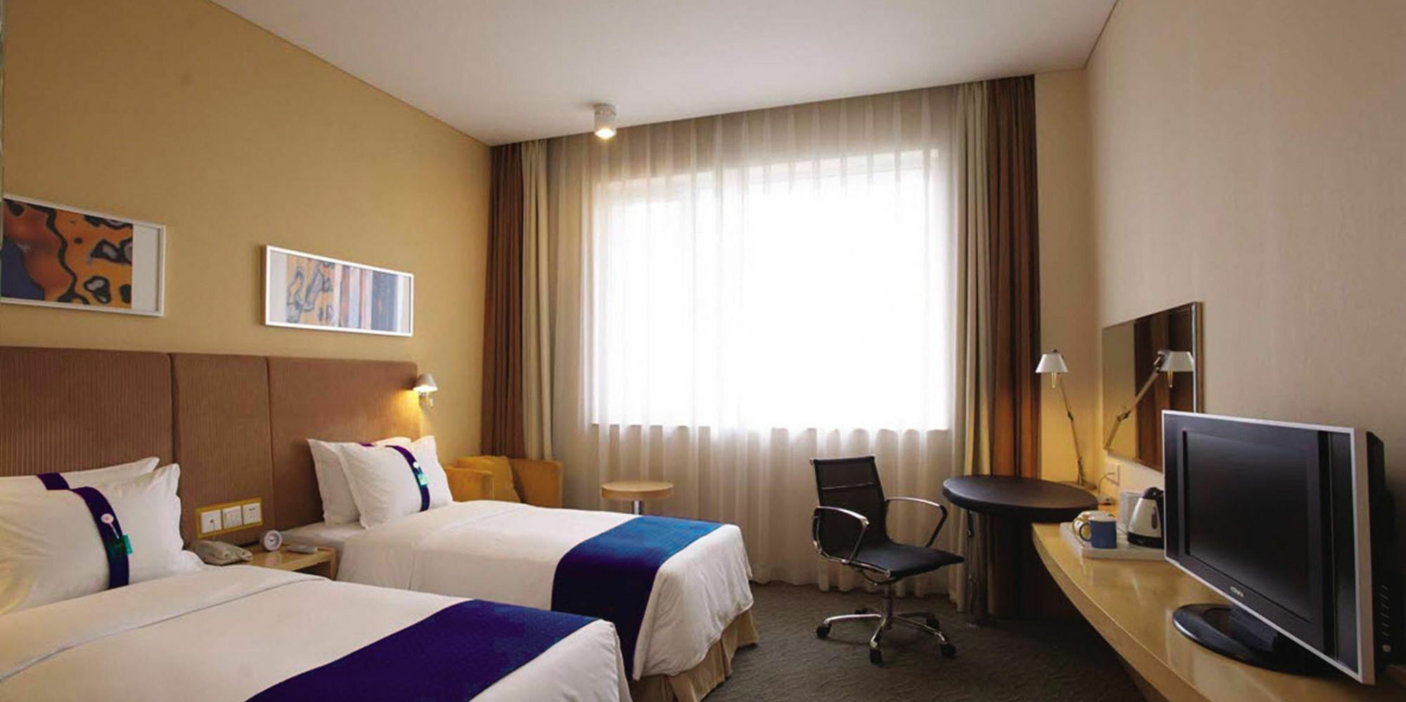 Holiday Inn Express Leshan City Square By Ihg High Speed Rail And Leshan Giant Buddha Exteriör bild